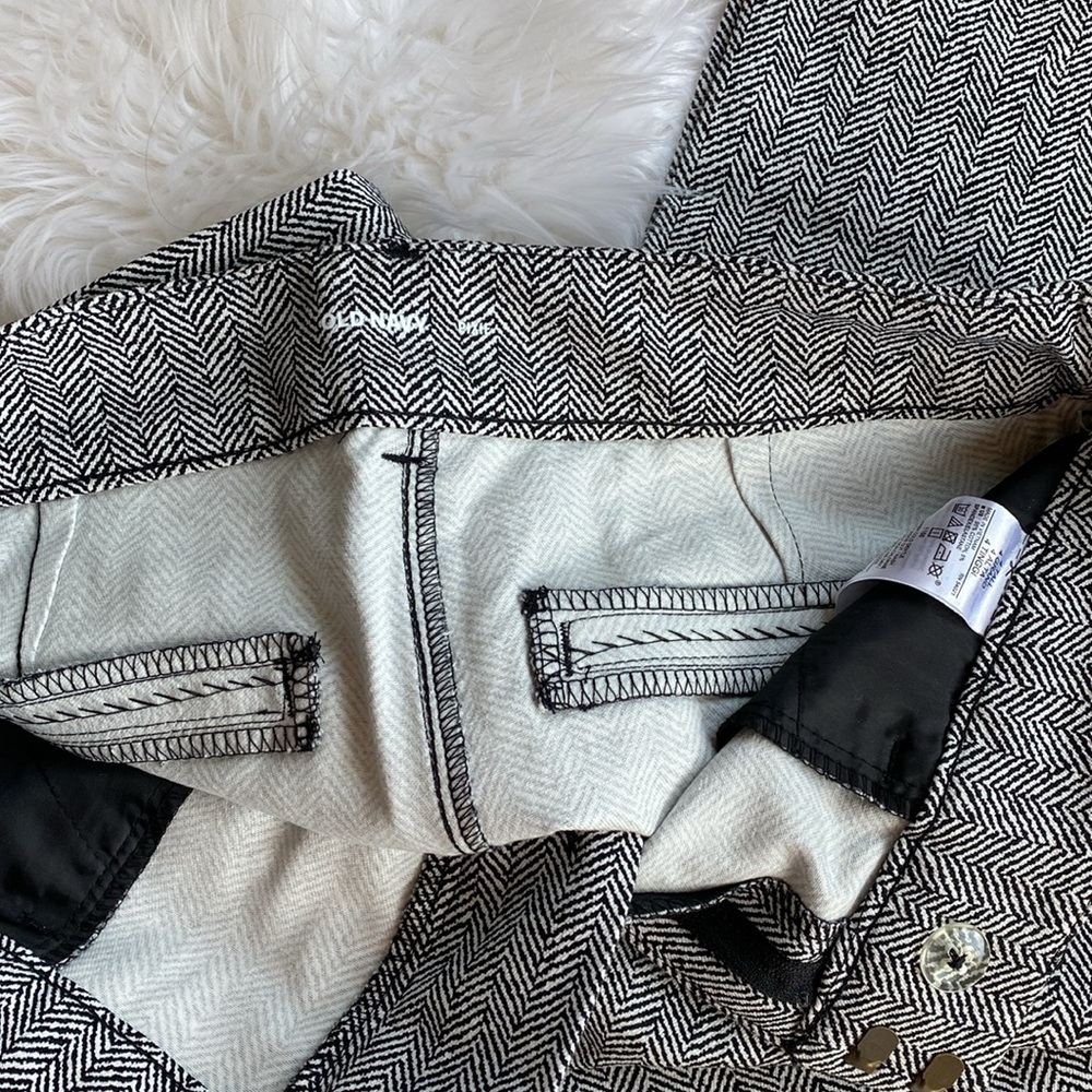 Old Navy Gray Herringbone women’s pixie pant 4L - Picture 4 of 4